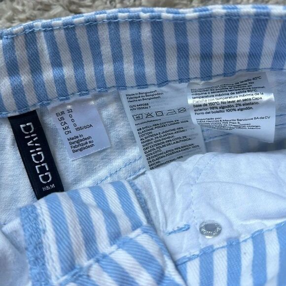 divided Blue and White Striped High Rise Jean Shorts Size 0 - Picture 2 of 3